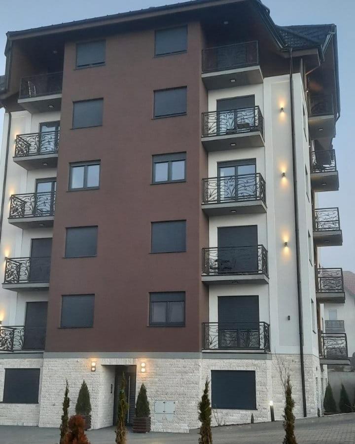 Apartman S ซลาตีบอร์ ภายนอก รูปภาพ